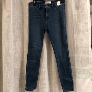 Mid Rise Jean Leggings